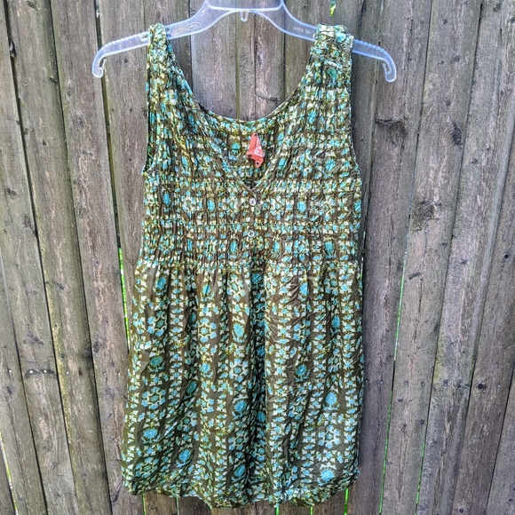 Free People Dresses & Skirts - Free People Silk Green Floral Mini Dress